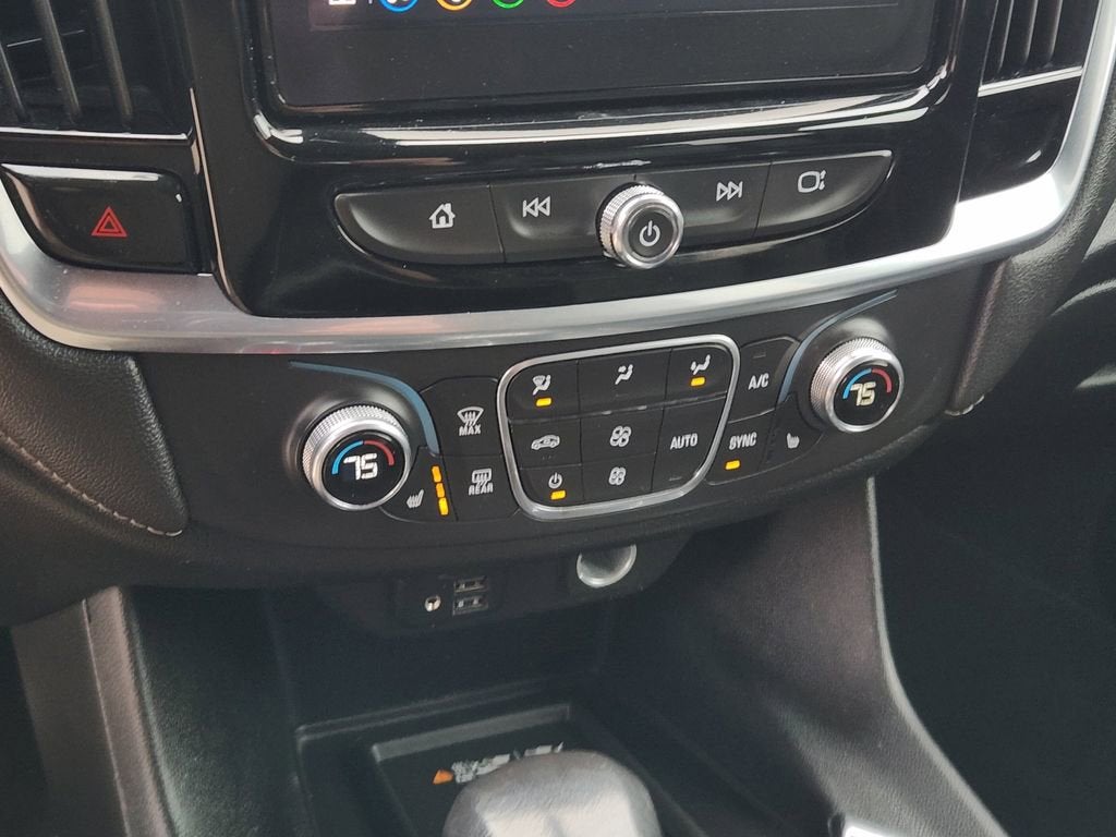 2022 Chevrolet Traverse LT Leather