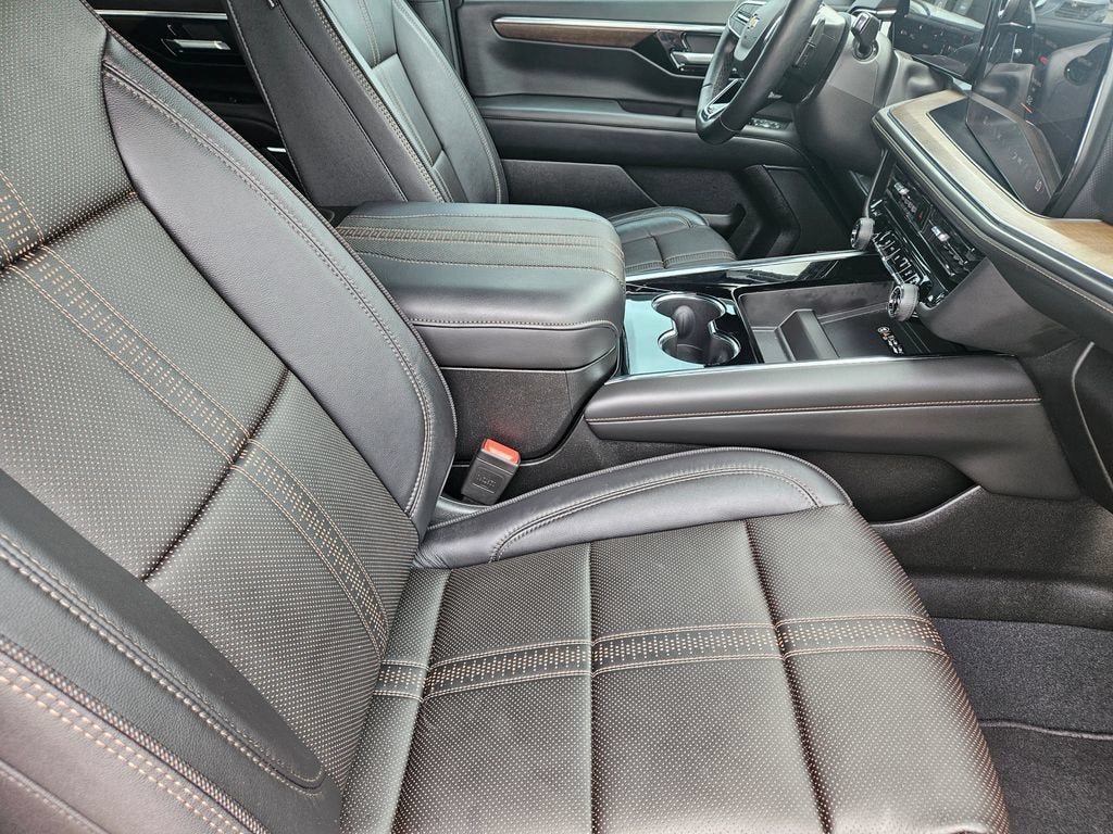 2025 Chevrolet Suburban High Country
