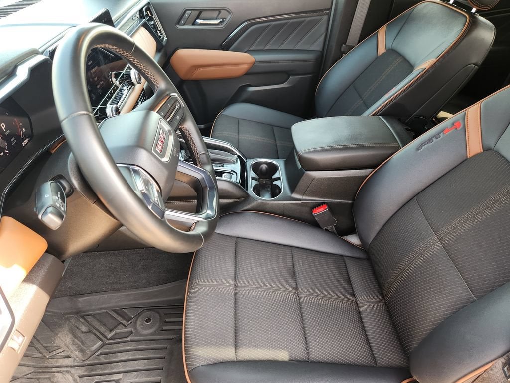 2024 GMC Canyon AT4