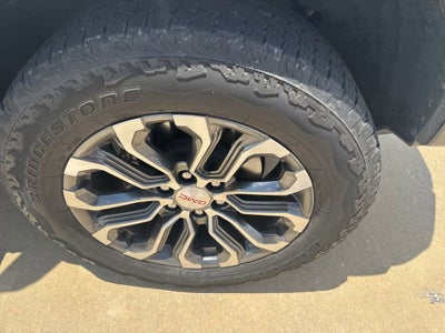 2023 GMC Canyon Denali