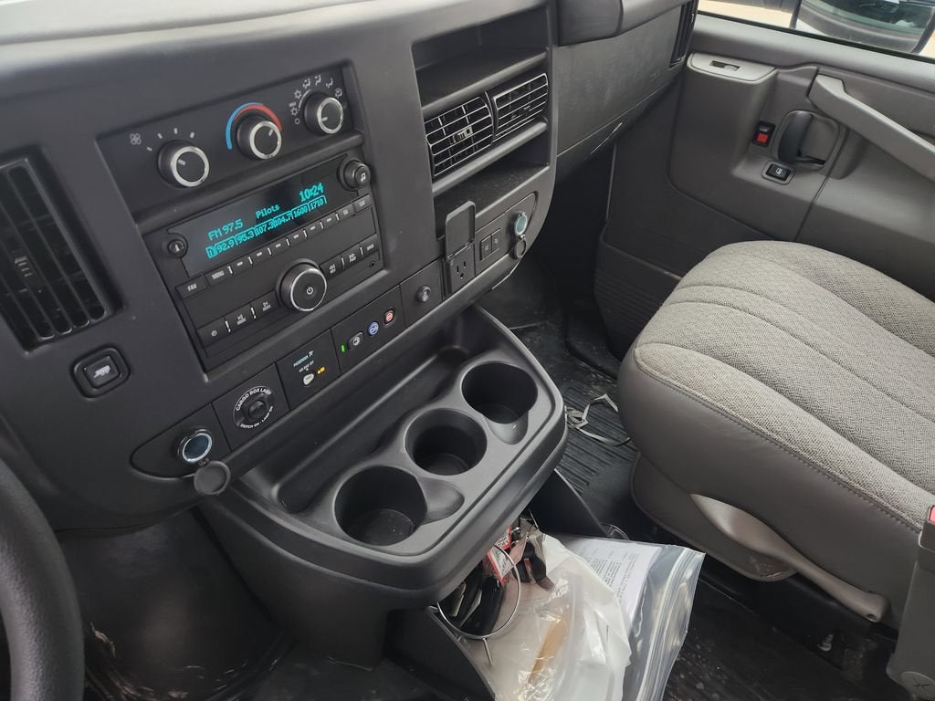 2024 Chevrolet Express Cutaway 4500 2WT