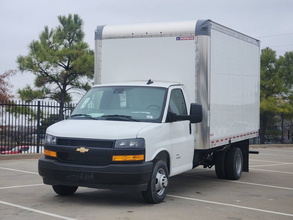 2024 Chevrolet Express Cutaway 4500 2WT
