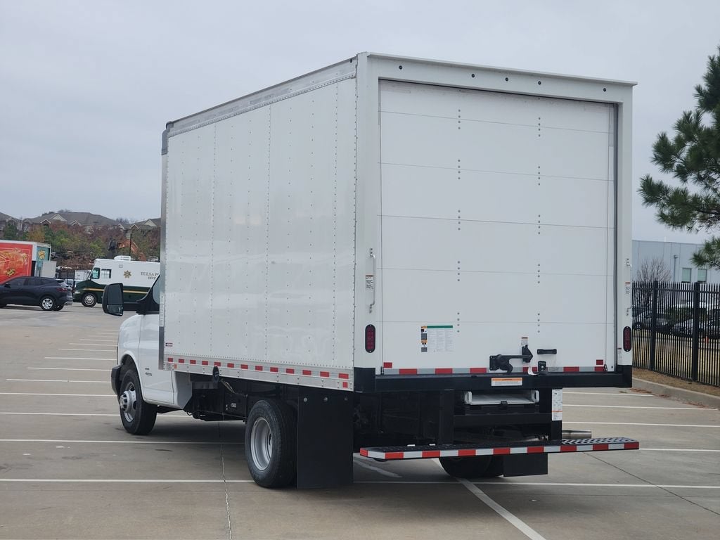 2024 Chevrolet Express Cutaway 4500 2WT