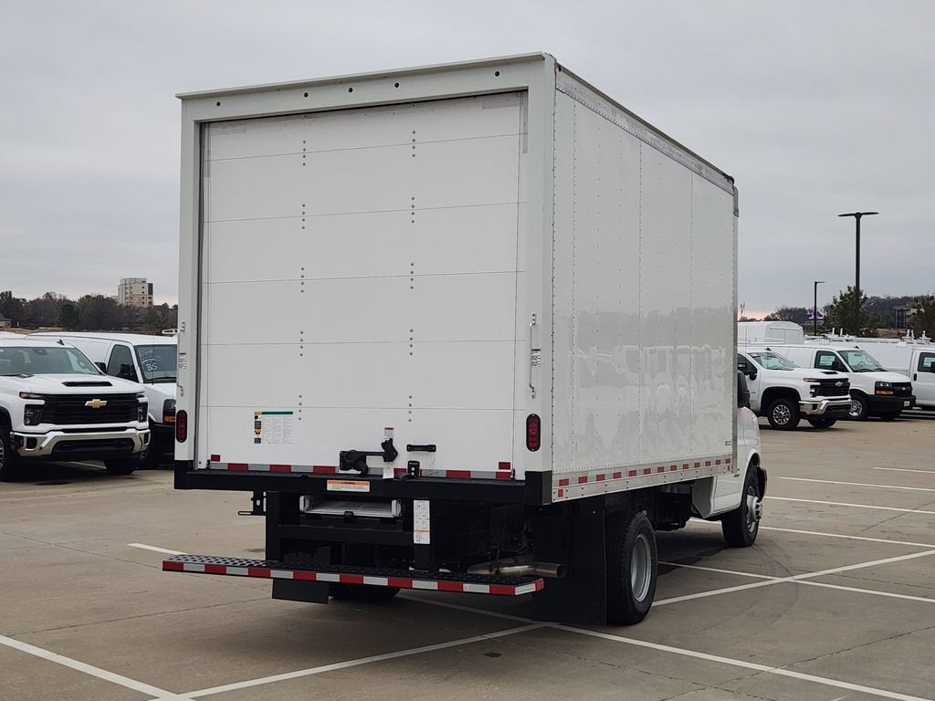 2024 Chevrolet Express Cutaway 4500 2WT