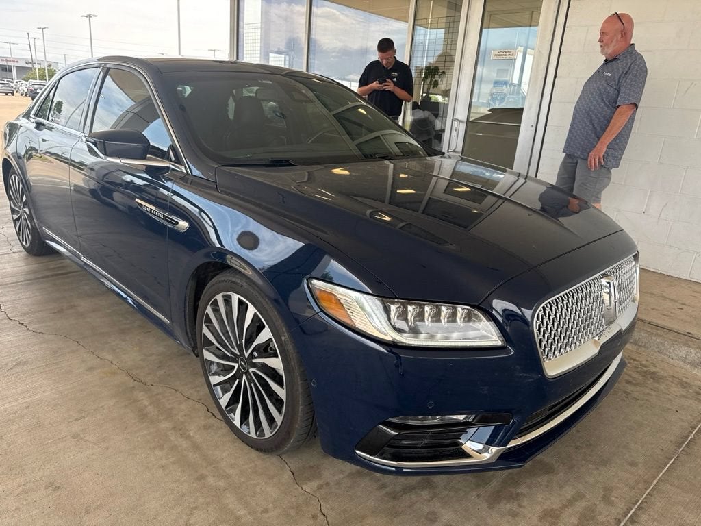2017 Lincoln Continental Black Label