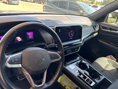 2024 Volkswagen Atlas Cross Sport 2.0T SEL R-Line