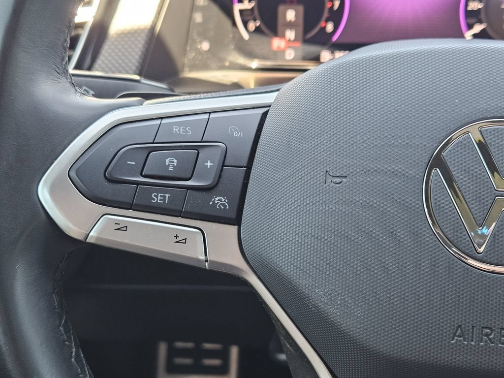 2024 Volkswagen Atlas Cross Sport 2.0T SEL R-Line