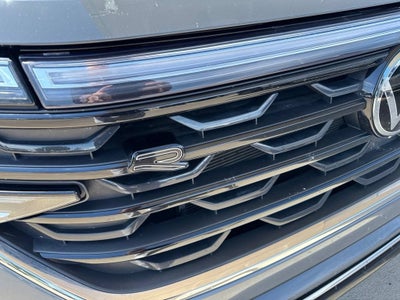 2024 Volkswagen Atlas Cross Sport 2.0T SEL R-Line