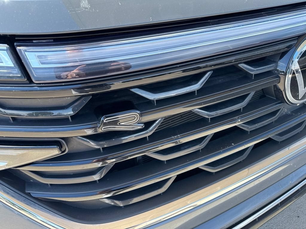 2024 Volkswagen Atlas Cross Sport 2.0T SEL R-Line