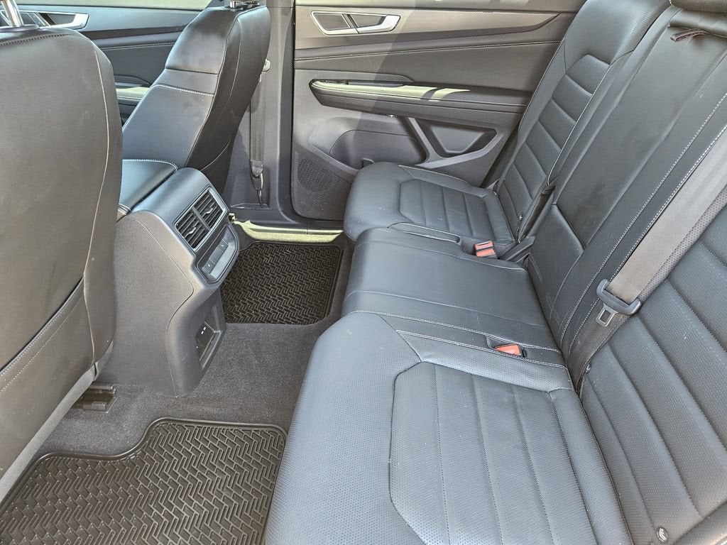 2024 Volkswagen Atlas Cross Sport 2.0T SEL R-Line