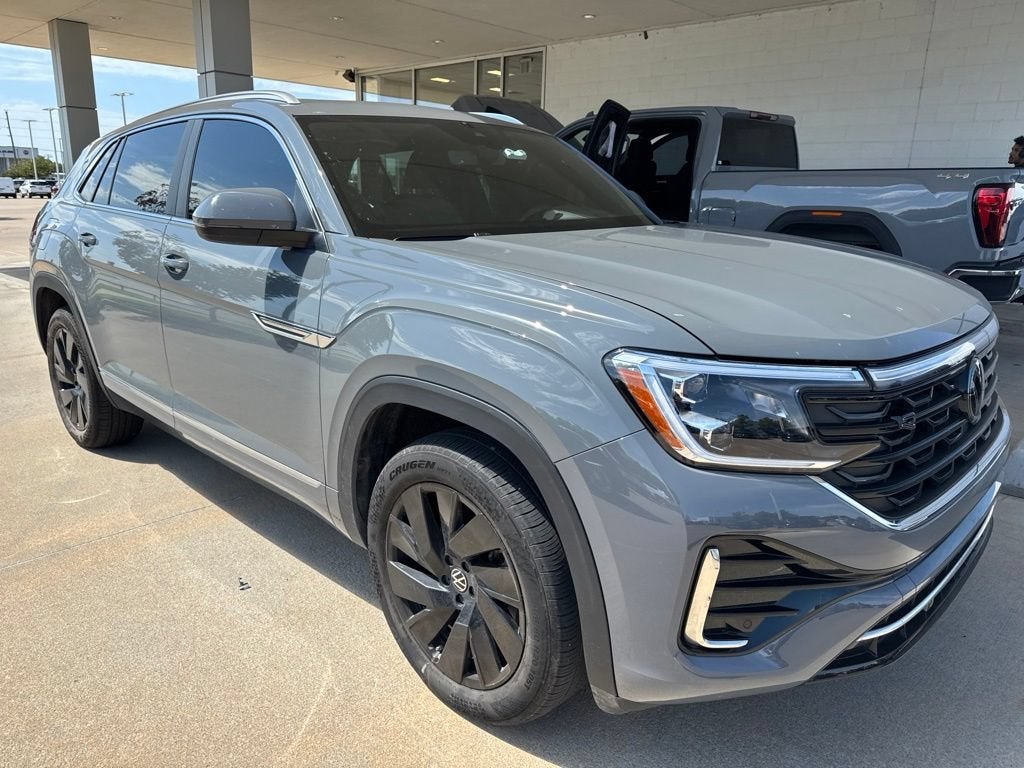 2024 Volkswagen Atlas Cross Sport 2.0T SEL R-Line