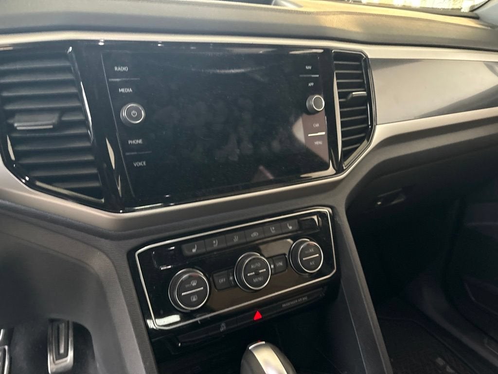 2023 Volkswagen Atlas Cross Sport 3.6L V6 SEL Premium R-Line