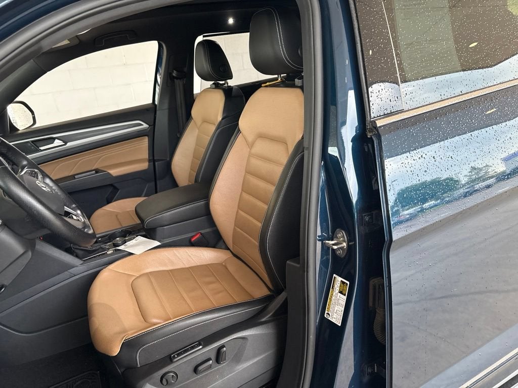 2023 Volkswagen Atlas Cross Sport 3.6L V6 SEL Premium R-Line