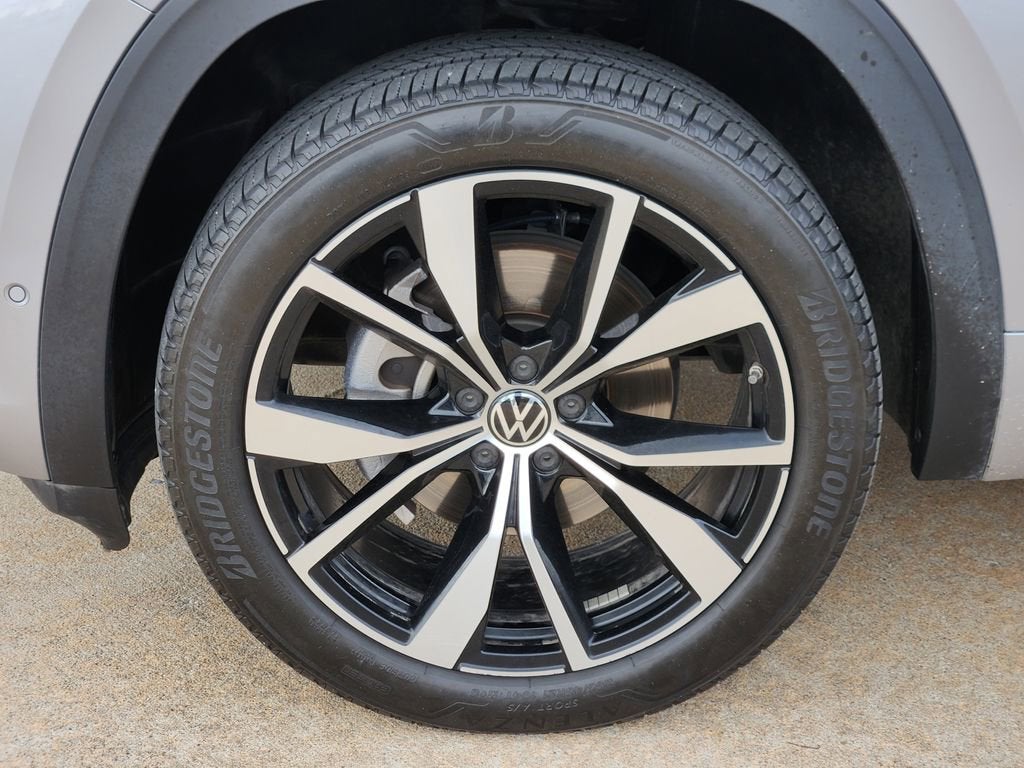 2024 Volkswagen Atlas 2.0T SEL Premium R-Line