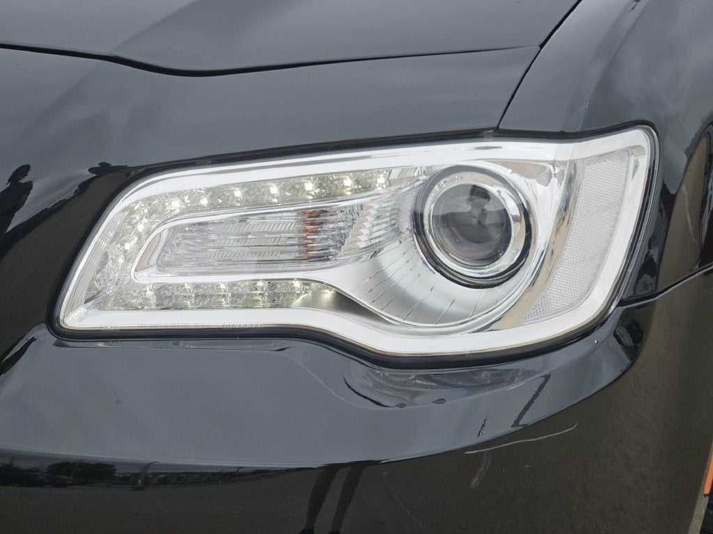 2020 Chrysler 300 Touring