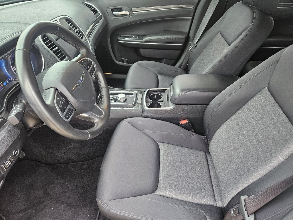 2020 Chrysler 300 Touring