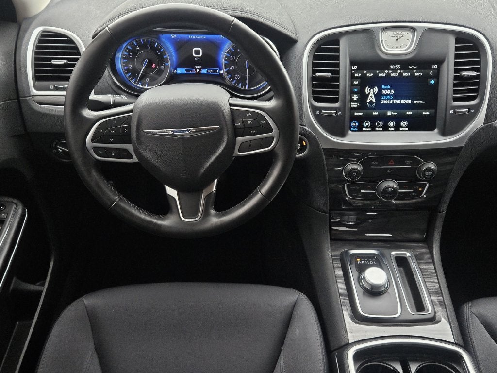 2020 Chrysler 300 Touring