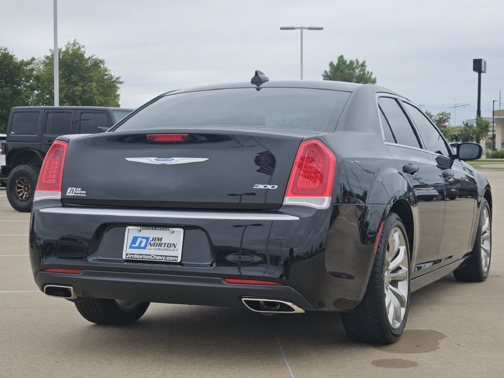 2020 Chrysler 300 Touring