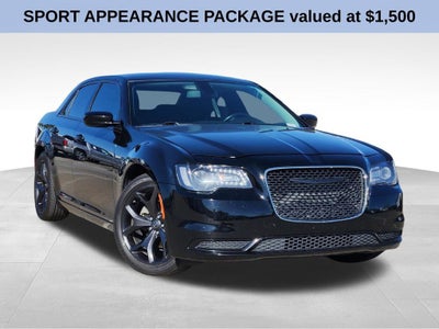 2022 Chrysler 300 Touring