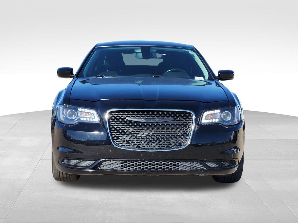 2022 Chrysler 300 Touring