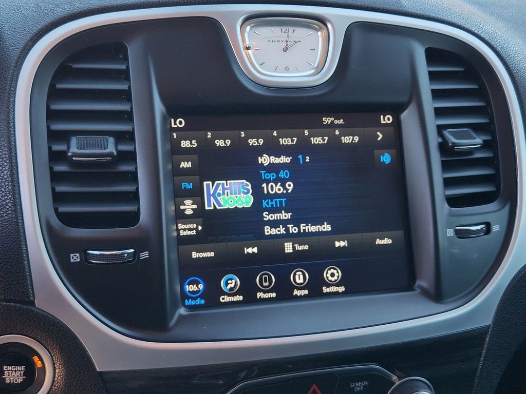 2022 Chrysler 300 Touring