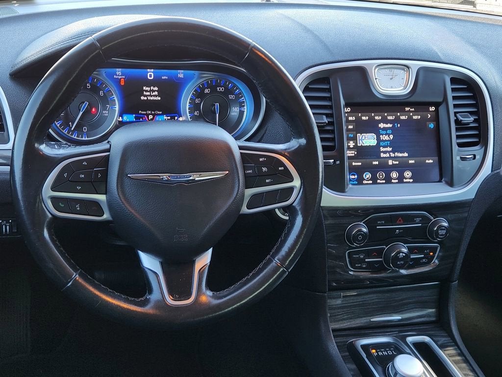 2022 Chrysler 300 Touring