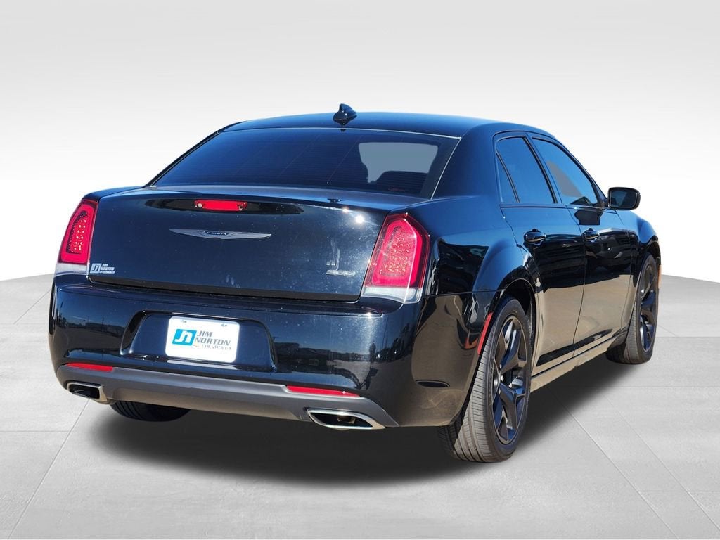 2022 Chrysler 300 Touring