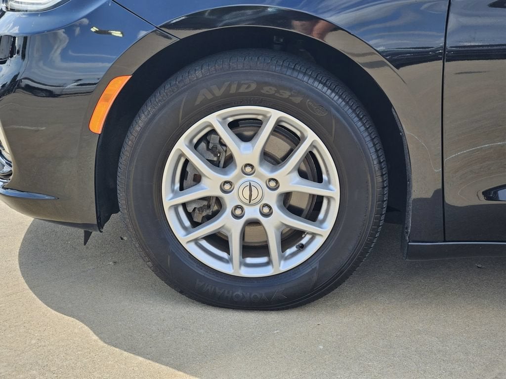 2024 Chrysler Pacifica Touring