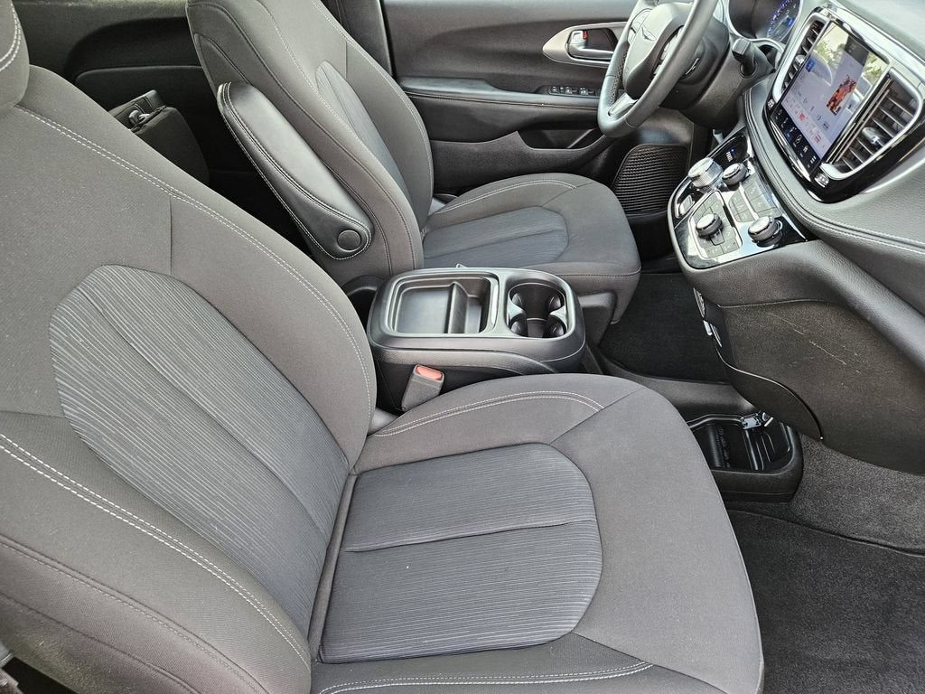 2024 Chrysler Pacifica Touring
