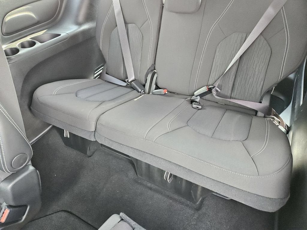 2024 Chrysler Pacifica Touring