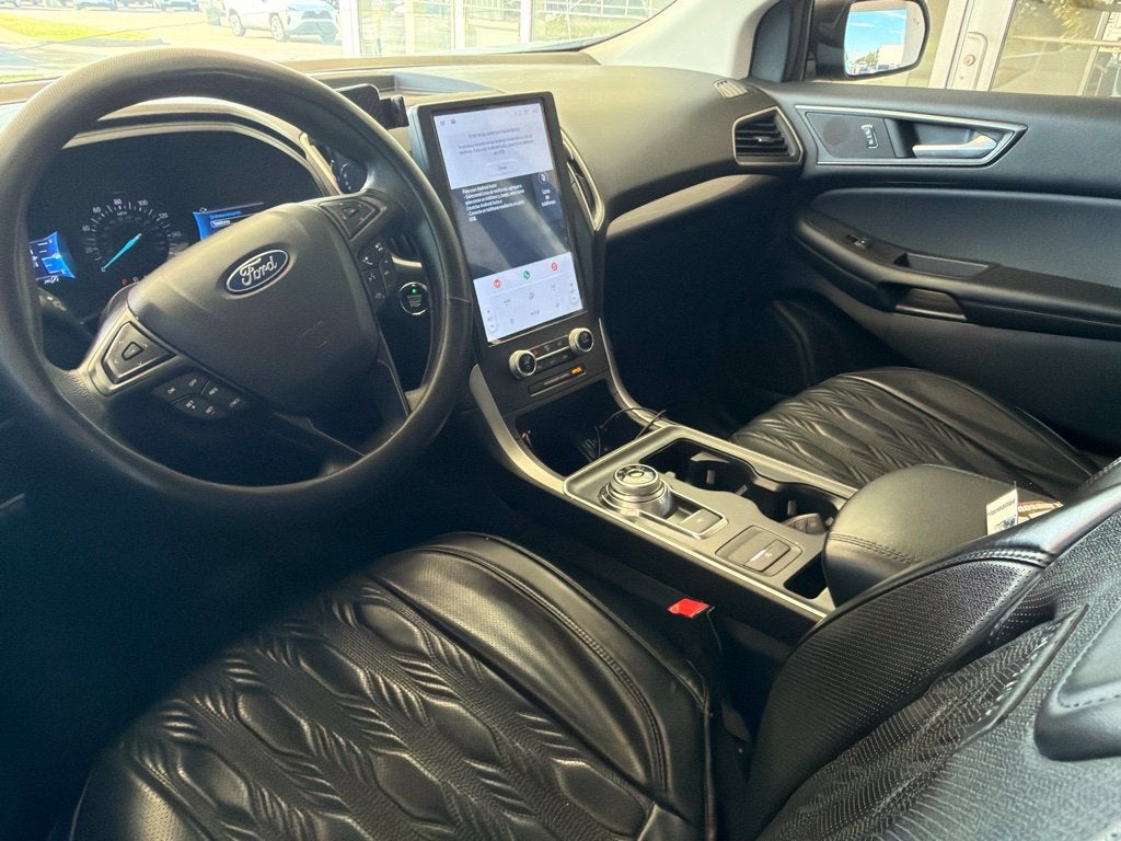 2022 Ford Edge SE