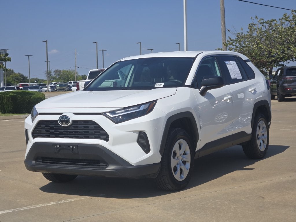 2024 Toyota RAV4 LE