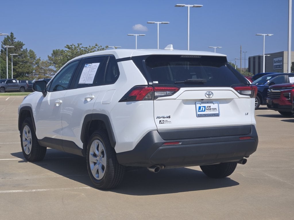 2024 Toyota RAV4 LE