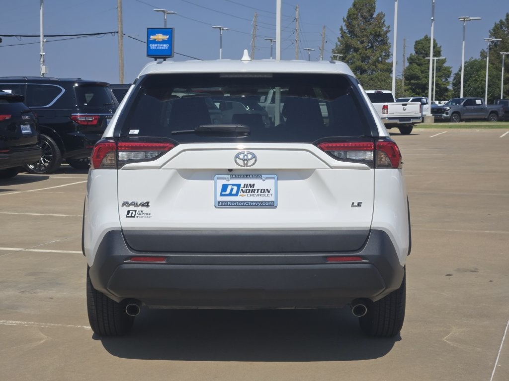 2024 Toyota RAV4 LE