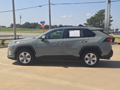 2020 Toyota RAV4 XLE