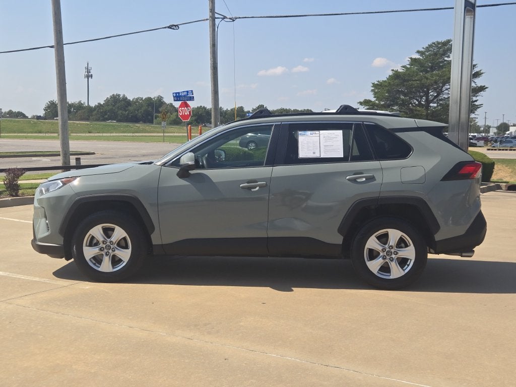 2020 Toyota RAV4 XLE