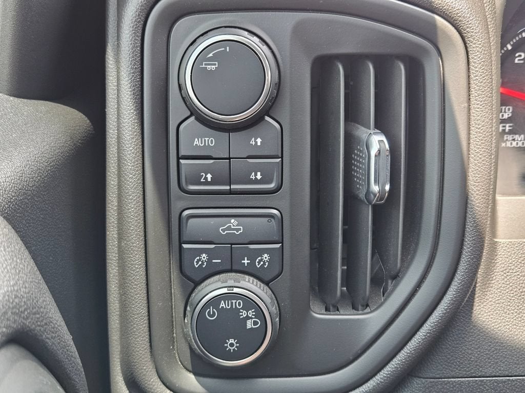2025 Chevrolet Silverado 1500 Custom Trail Boss