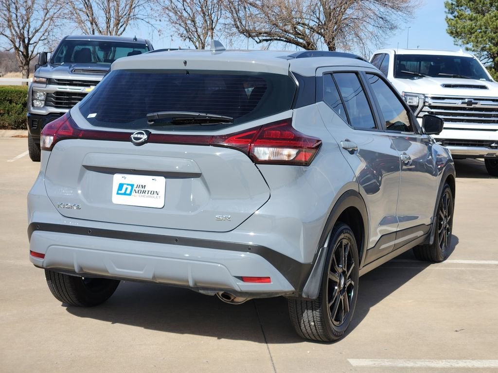 2023 Nissan Kicks SR