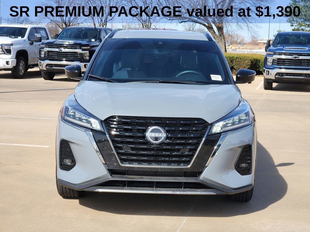 2023 Nissan Kicks SR