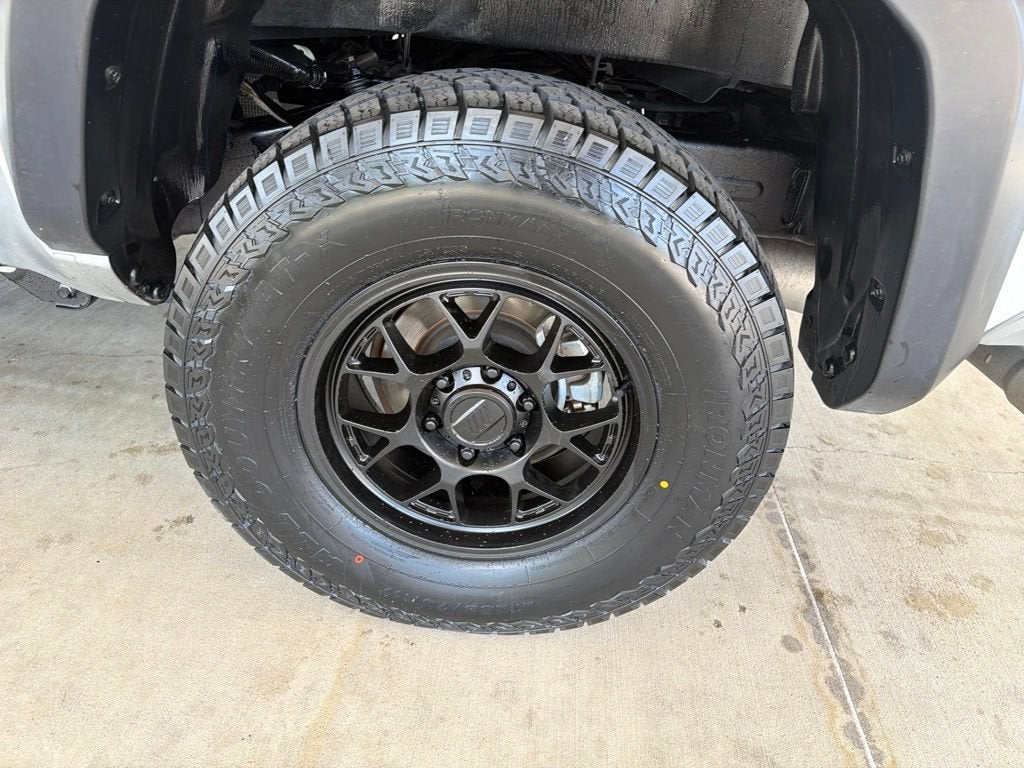 2024 Toyota Tacoma 4WD SR5