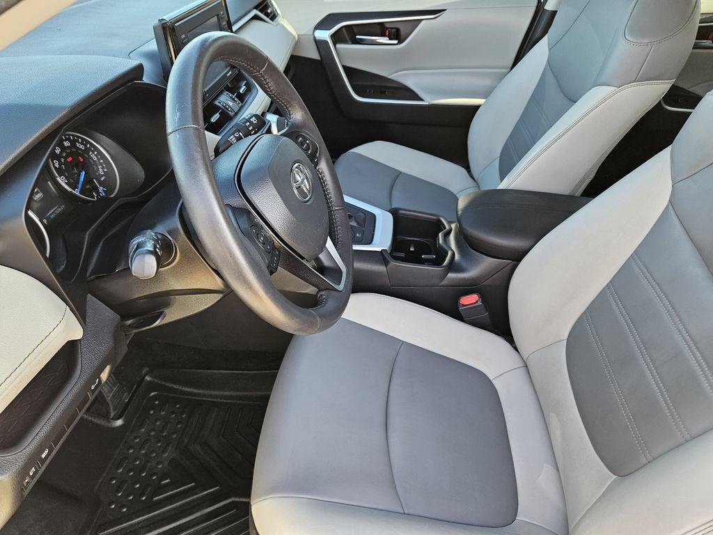 2022 Toyota RAV4 Hybrid XLE Premium