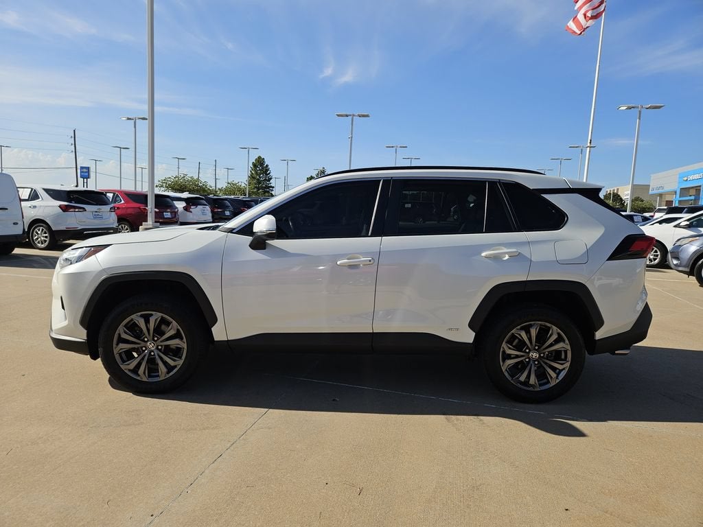 2022 Toyota RAV4 Hybrid XLE Premium