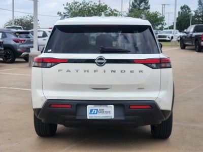 2025 Nissan Pathfinder SV