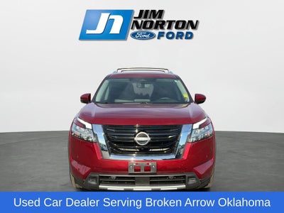 2024 Nissan Pathfinder SL