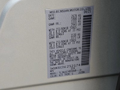 2025 Nissan Pathfinder SL