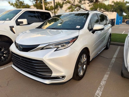 2022 Toyota Sienna Platinum