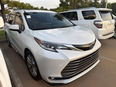 2022 Toyota Sienna Platinum