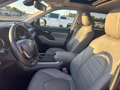 2023 Toyota Highlander L