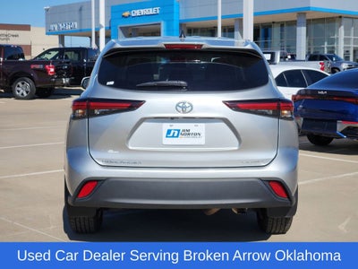 2024 Toyota Highlander LE