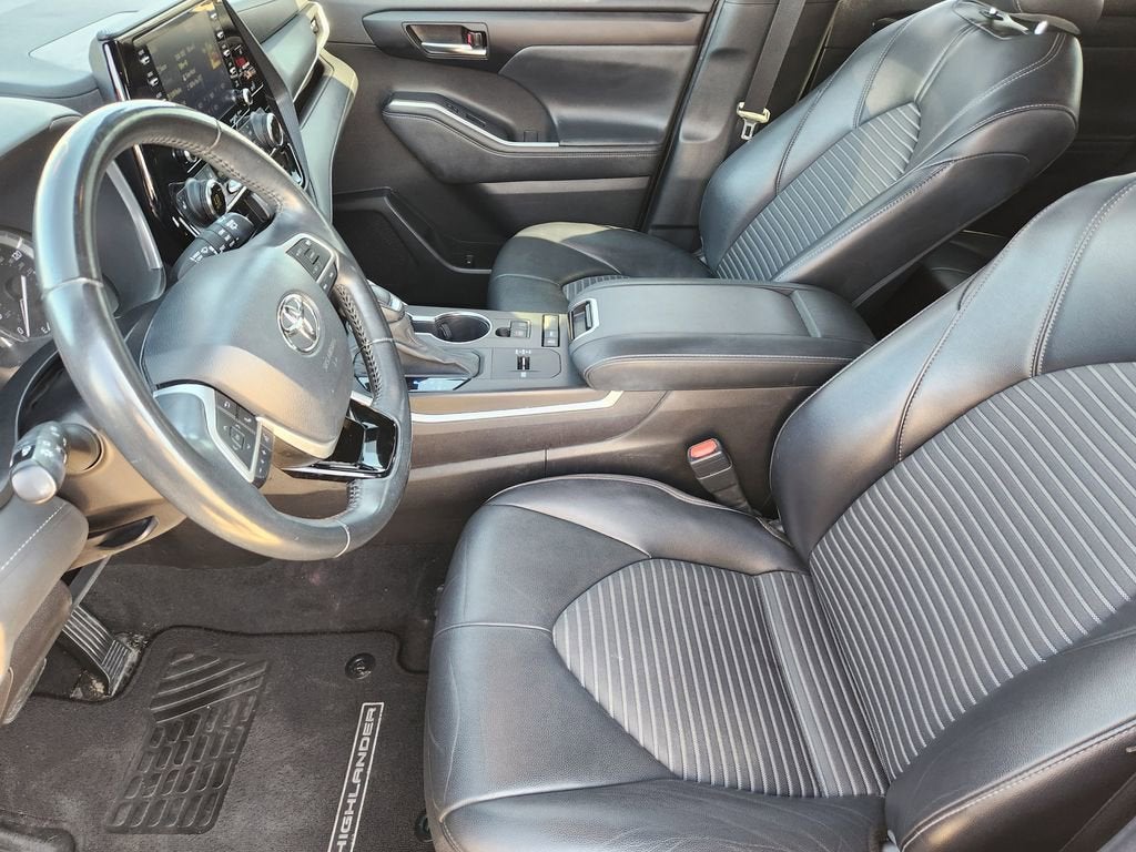 2022 Toyota Highlander XSE